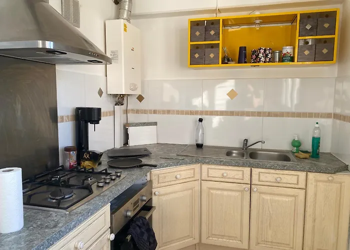 Location 24h 公寓 *